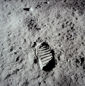 Apollo 11 bootprint.jpg